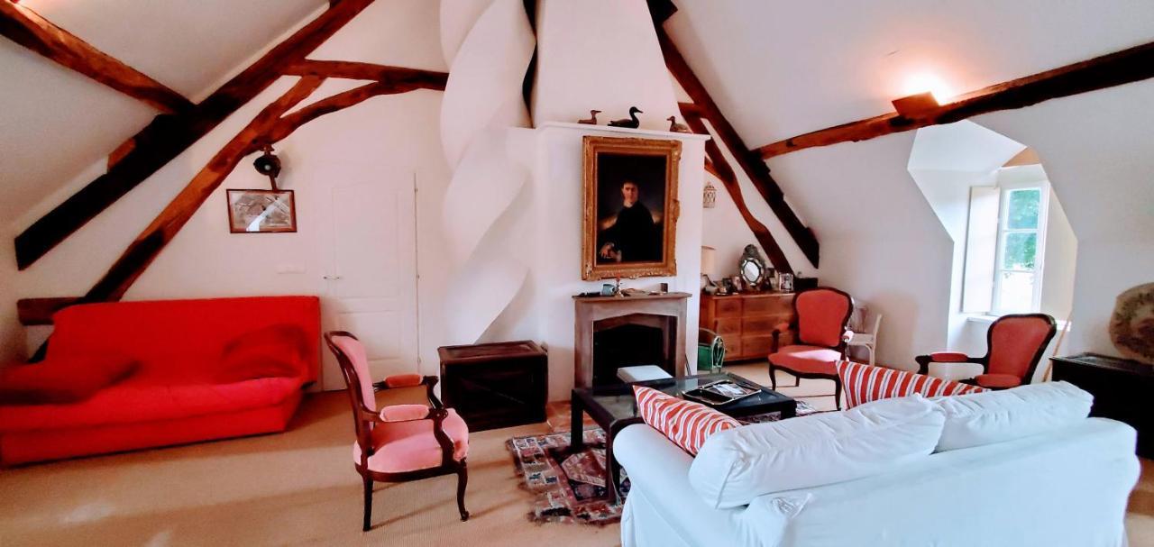 Le Sequoia Bed & Breakfast Velles  Екстериор снимка