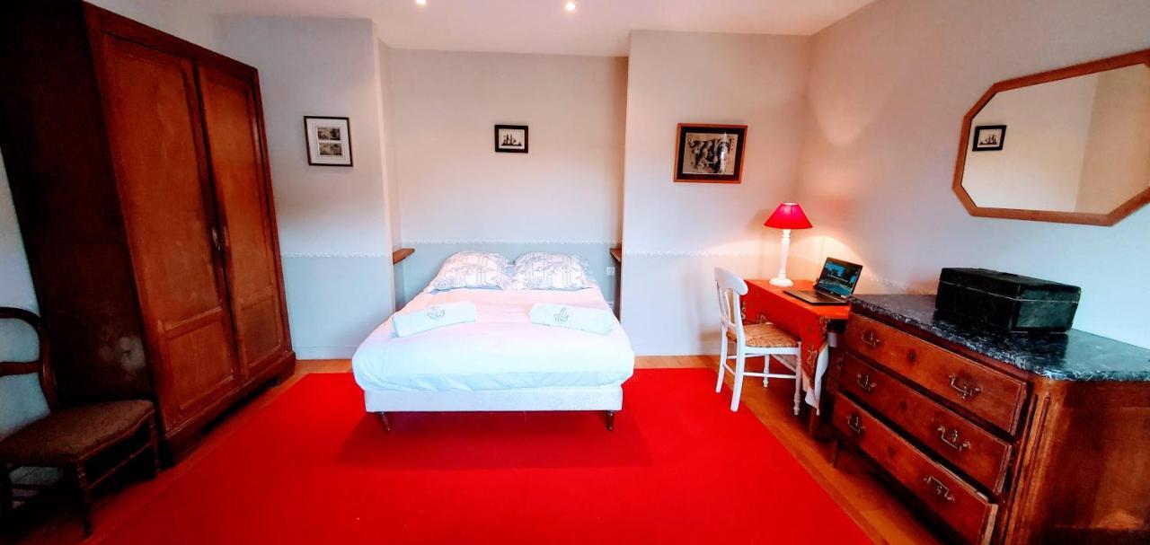 Le Sequoia Bed & Breakfast Velles  Екстериор снимка