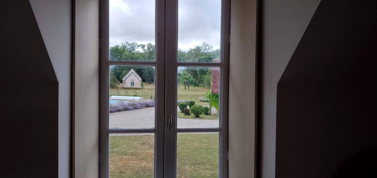 Le Sequoia Bed & Breakfast Velles  Екстериор снимка
