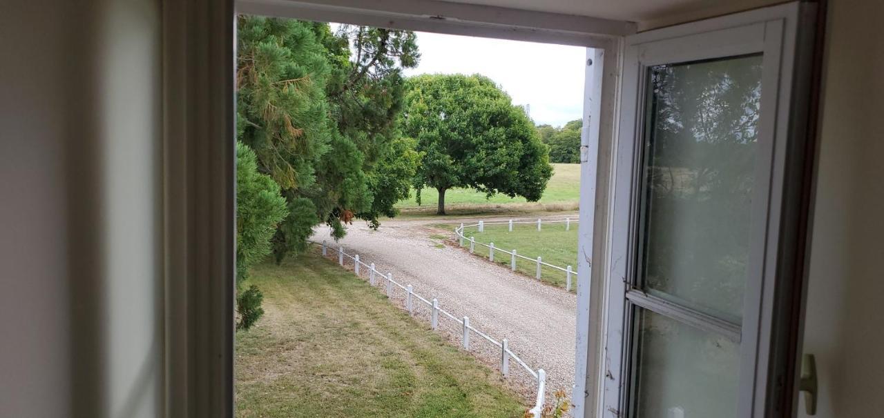 Le Sequoia Bed & Breakfast Velles  Екстериор снимка